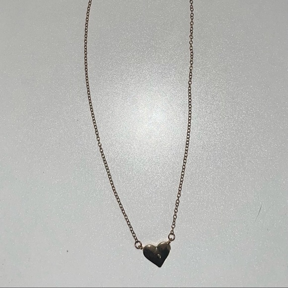 Gold heart chain necklace💛 - 💵See bundle deal🔝💵 - Picture 2 of 3